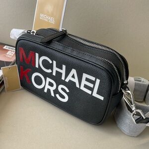 (new+tag) Michael Kors Lacey camera bag (women/unisex) black leather